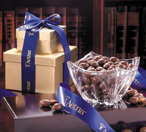 Genuine Crystal Food Gift Sets, Customized With Your Logo!